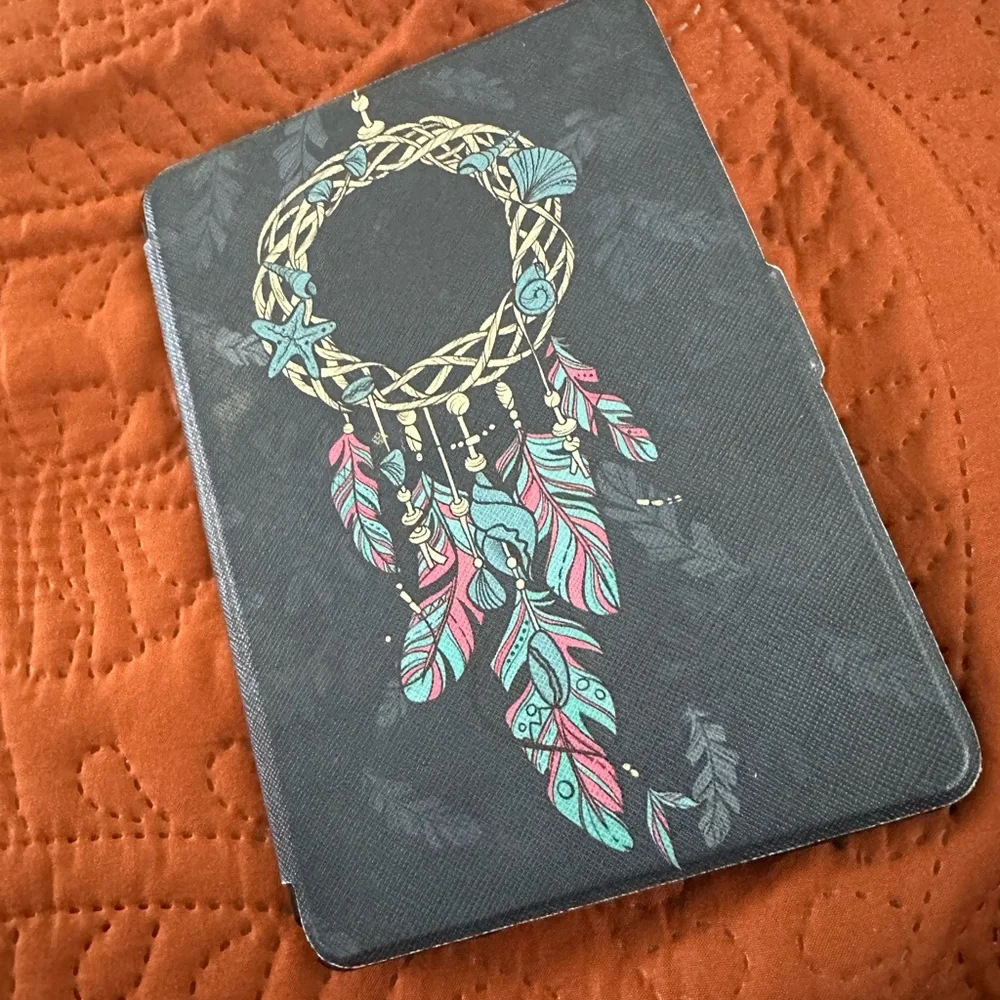 Kindle 7th Gen with case